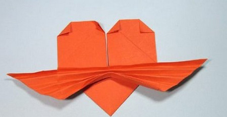 带翅膀爱心怎么折？带翅膀爱心的折法简单又漂亮（带翅膀爱心折纸附图解）