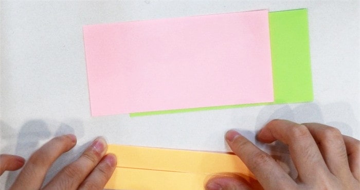 竹蜻蜓怎么折?竹蜻蜓的折法简单又漂亮(竹蜻蜓折纸附图解)插图2 竹蜻蜓怎么折?竹蜻蜓的折法简单又漂亮(竹蜻蜓折纸附图解)