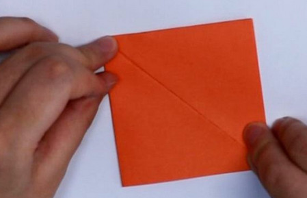 龙虾怎么折?龙虾的折法简单又漂亮(龙虾折纸附图解)插图1 龙虾怎么折?龙虾的折法简单又漂亮(龙虾折纸附图解)