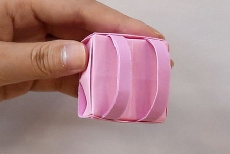 书包怎么折?书包的折法简单又漂亮(书包折纸附图解)