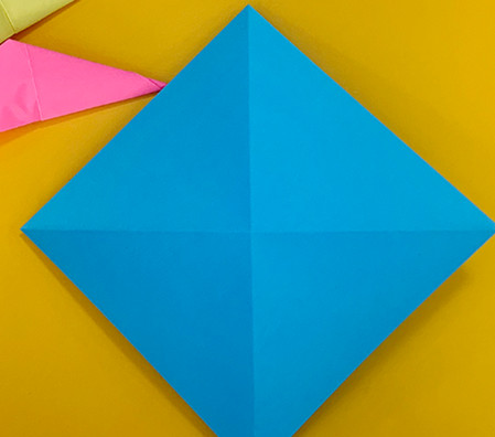 魔鬼爪子怎么折?魔鬼爪子的折法简单又漂亮(魔鬼爪子折纸附图解)插图2 魔鬼爪子怎么折?魔鬼爪子的折法简单又漂亮(魔鬼爪子折纸附图解)