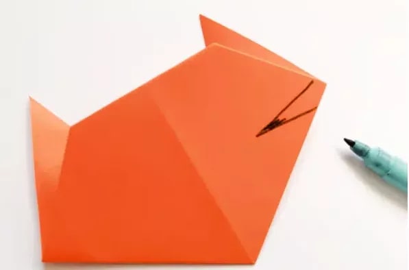 虎年纸老虎怎么折?纸老虎的折法简单又漂亮(纸老虎折纸附图解)插图7 虎年纸老虎怎么折?纸老虎的折法简单又漂亮(纸老虎折纸附图解)