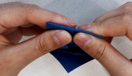 裤子怎么折？裤子的折法简单又漂亮（裤子折纸附图解）