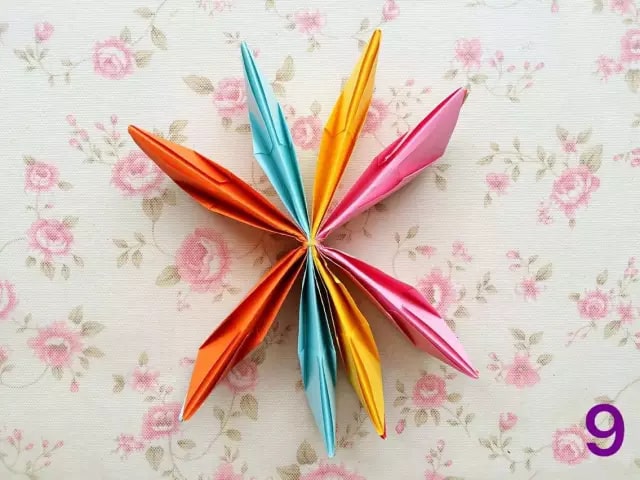 五彩莲花怎么折？五彩莲花的折法简单又漂亮（五彩莲花折纸附图解）