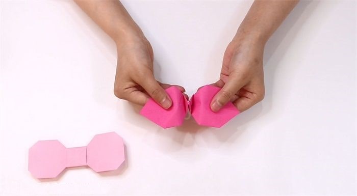 蝴蝶结怎么折？蝴蝶结的折法简单又漂亮（蝴蝶结折纸附图解）