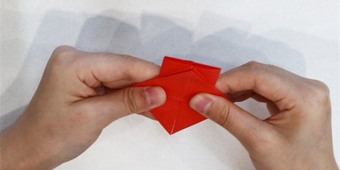 状元帽怎么折?状元帽的折法简单又漂亮(状元帽折纸附图解)插图7 状元帽怎么折?状元帽的折法简单又漂亮(状元帽折纸附图解)