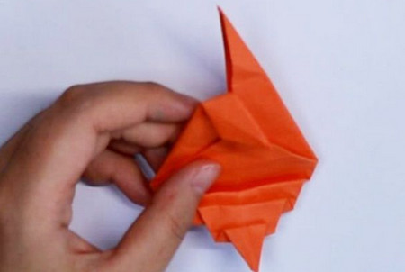 龙虾怎么折?龙虾的折法简单又漂亮(龙虾折纸附图解)插图4 龙虾怎么折?龙虾的折法简单又漂亮(龙虾折纸附图解)