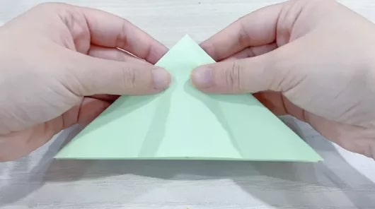 圣诞树怎么折？圣诞树的折法简单又漂亮（圣诞树折纸附图解）