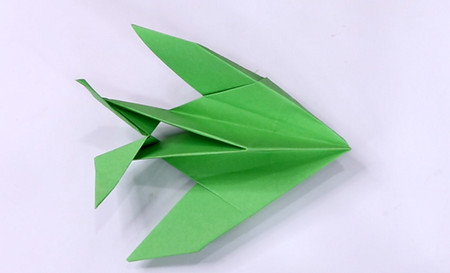 战斗机怎么折?战斗机的折法简单又漂亮(战斗机折纸附图解)