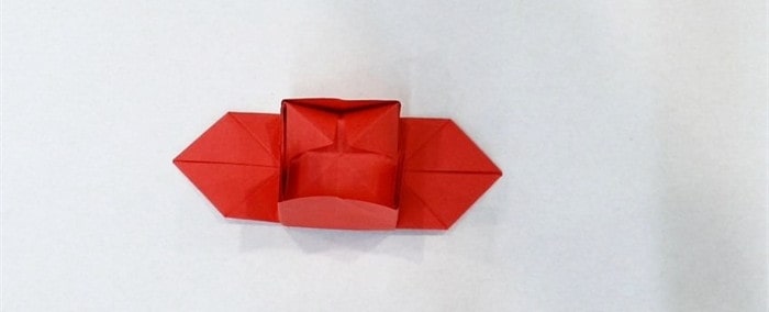 状元帽怎么折?状元帽的折法简单又漂亮(状元帽折纸附图解)插图9 状元帽怎么折?状元帽的折法简单又漂亮(状元帽折纸附图解)