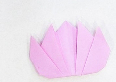 荷花怎么折?荷花的折法简单又漂亮(荷花折纸附图解)插图 荷花怎么折?荷花的折法简单又漂亮(荷花折纸附图解)
