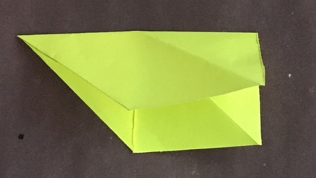 八角飞镖怎么折?八角飞镖的折法简单又漂亮(八角飞镖折纸附图解)插图5 八角飞镖怎么折?八角飞镖的折法简单又漂亮(八角飞镖折纸附图解)