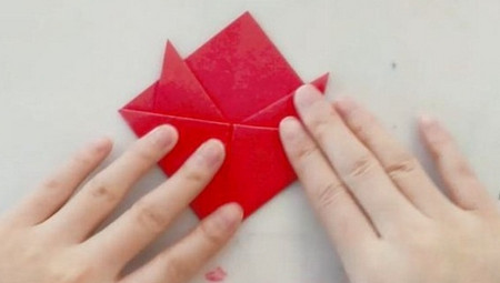 狐狸书签怎么折?狐狸书签的折法简单又漂亮(狐狸书签折纸附图解)插图4 狐狸书签怎么折?狐狸书签的折法简单又漂亮(狐狸书签折纸附图解)