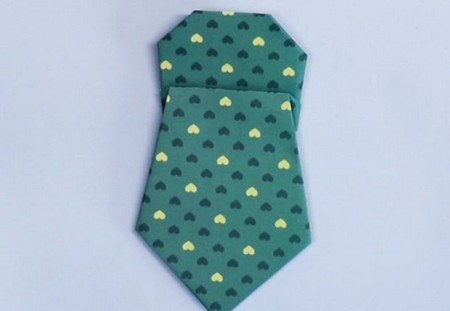 领带怎么折?领带的折法简单又漂亮(领带折纸附图解)