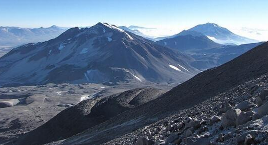 「世界地理知识」世界上最高的活火山在哪里?世界上十大最高的活火山插图1 「世界地理知识」世界上最高的活火山在哪里?世界上十大最高的活火山