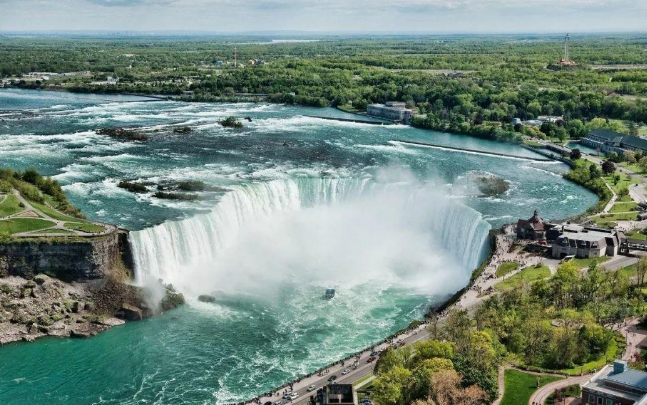 「世界地理知识」世界上最宽的瀑布在哪里?插图2 「世界地理知识」世界上最宽的瀑布在哪里?