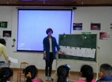 幼儿园中班七彩泡泡科学教案插图1 幼儿园中班七彩泡泡科学教案