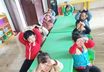 幼儿园大班望梅止渴语言教案插图1 幼儿园大班望梅止渴语言教案