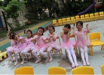 幼儿园小班音乐教案三只小熊插图2 幼儿园小班音乐教案三只小熊