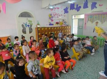 幼儿园小班语言蒲公英教案插图2 幼儿园小班语言蒲公英教案