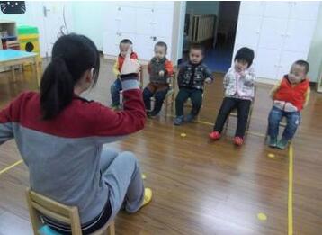 幼儿园中班两只小鸟音乐教案插图2 幼儿园中班两只小鸟音乐教案