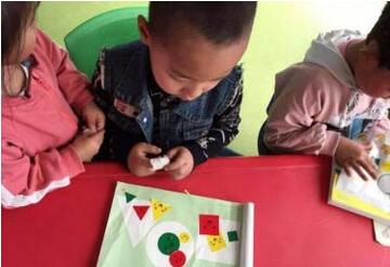 幼儿园生活中的三角形教案插图2 幼儿园生活中的三角形教案