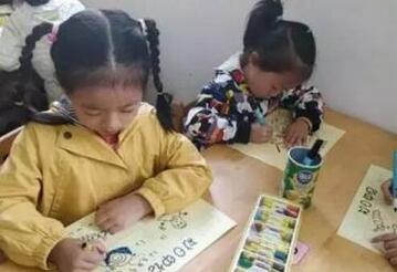 幼儿园大班树叶书签美术教案插图2 幼儿园大班树叶书签美术教案