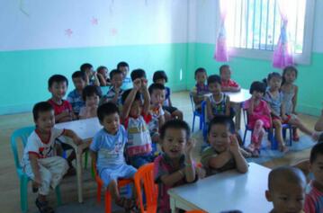 幼儿园中班玻璃上的冰花教案插图2 幼儿园中班玻璃上的冰花教案