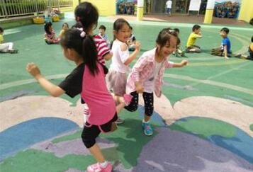 幼儿园大班编花篮游戏教案插图2 幼儿园大班编花篮游戏教案