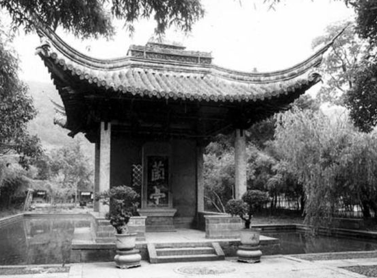 「中华对联故事」半截春联防偷盗