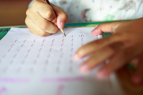 小孩几岁练字比较好  练字从几岁开始练比较好插图2 小孩几岁练字比较好  练字从几岁开始练比较好