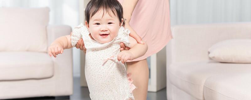 小孩多大开始学走路 多大宝宝开始走路合适