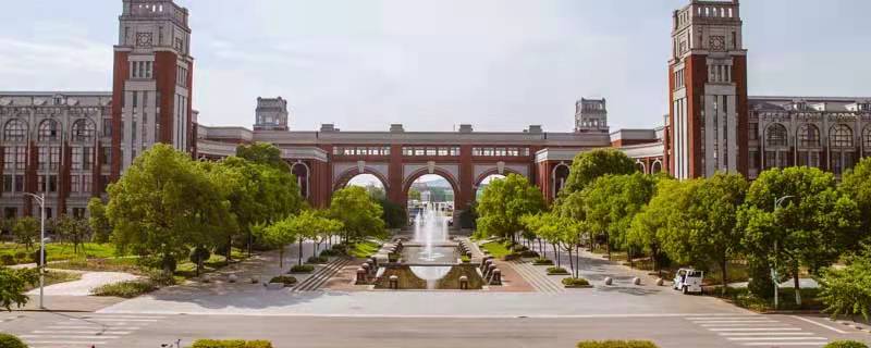 无问东西的上一句怎么说 无问西东的前面一句是什么插图1 无问东西的上一句怎么说 无问西东的前面一句是什么