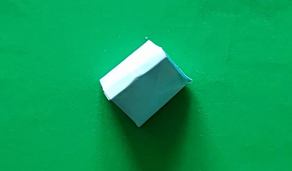 礼物袋的折法 简单可爱小礼袋的折法插图1 礼物袋的折法 简单可爱小礼袋的折法