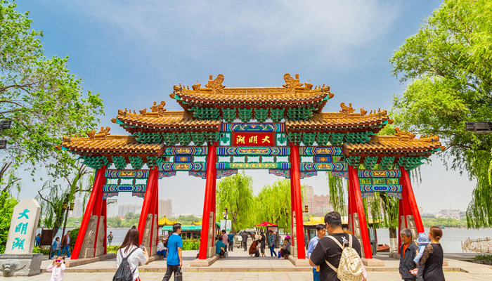 四面荷花三面柳一城山色半城湖全诗 四面荷花三面柳插图2 四面荷花三面柳一城山色半城湖全诗 四面荷花三面柳