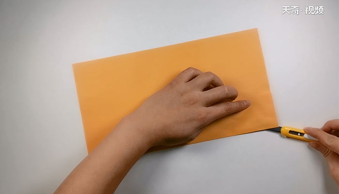 灯笼镂空贺卡 灯笼贺卡的做法插图1 灯笼镂空贺卡 灯笼贺卡的做法