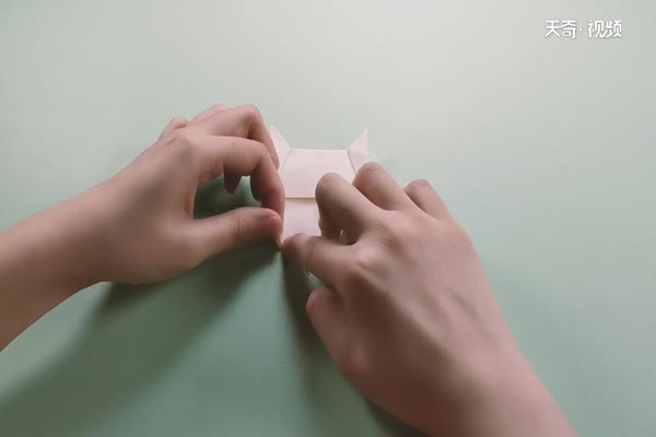 猫咪书签的折法插图6 猫咪书签的折法