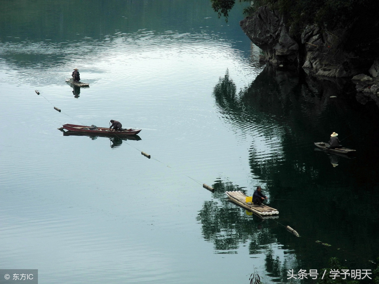 早发白帝城古诗带拼音(古诗早发白帝城原文赏析)插图2 早发白帝城古诗带拼音(古诗早发白帝城原文赏析)