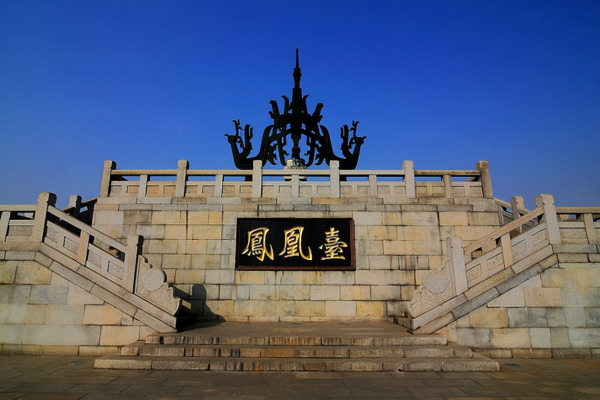 古诗界里的18位著名诗人的雅号，你知道多少?“诗仙”李白、“诗圣”杜甫，那“诗魔”“诗鬼”“诗神”“诗佛”又是谁呢？