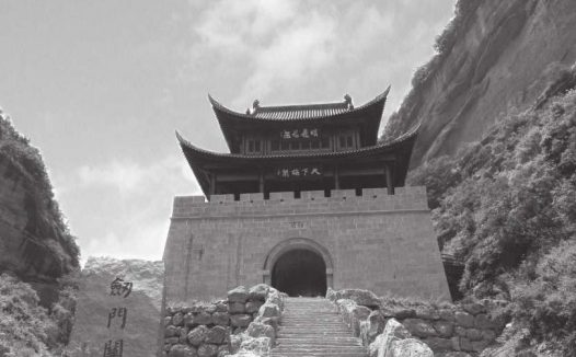 李白在诗歌中说“蜀道难，难于上青天”，蜀道为什么这么难？