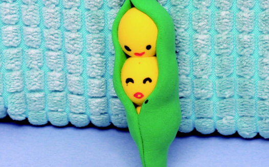 「儿童超轻粘土制作教程:蔬菜篇」表情各异的豌豆荚