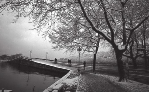 「中华文化:园林建筑篇」传说许仙与白娘子在断桥相遇,断桥真的是断开的吗?断桥的由来。