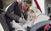 冬天让宝宝坐安全座椅注意事项